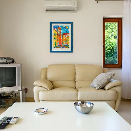 Apartman Jezevac Krk Town Exterior foto